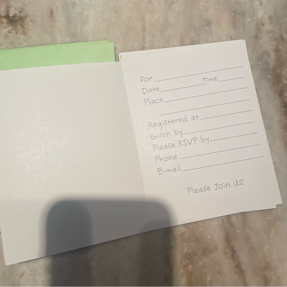 ⭐️ 5 Baby Shower Invites 💌 - Picture 2 of 3